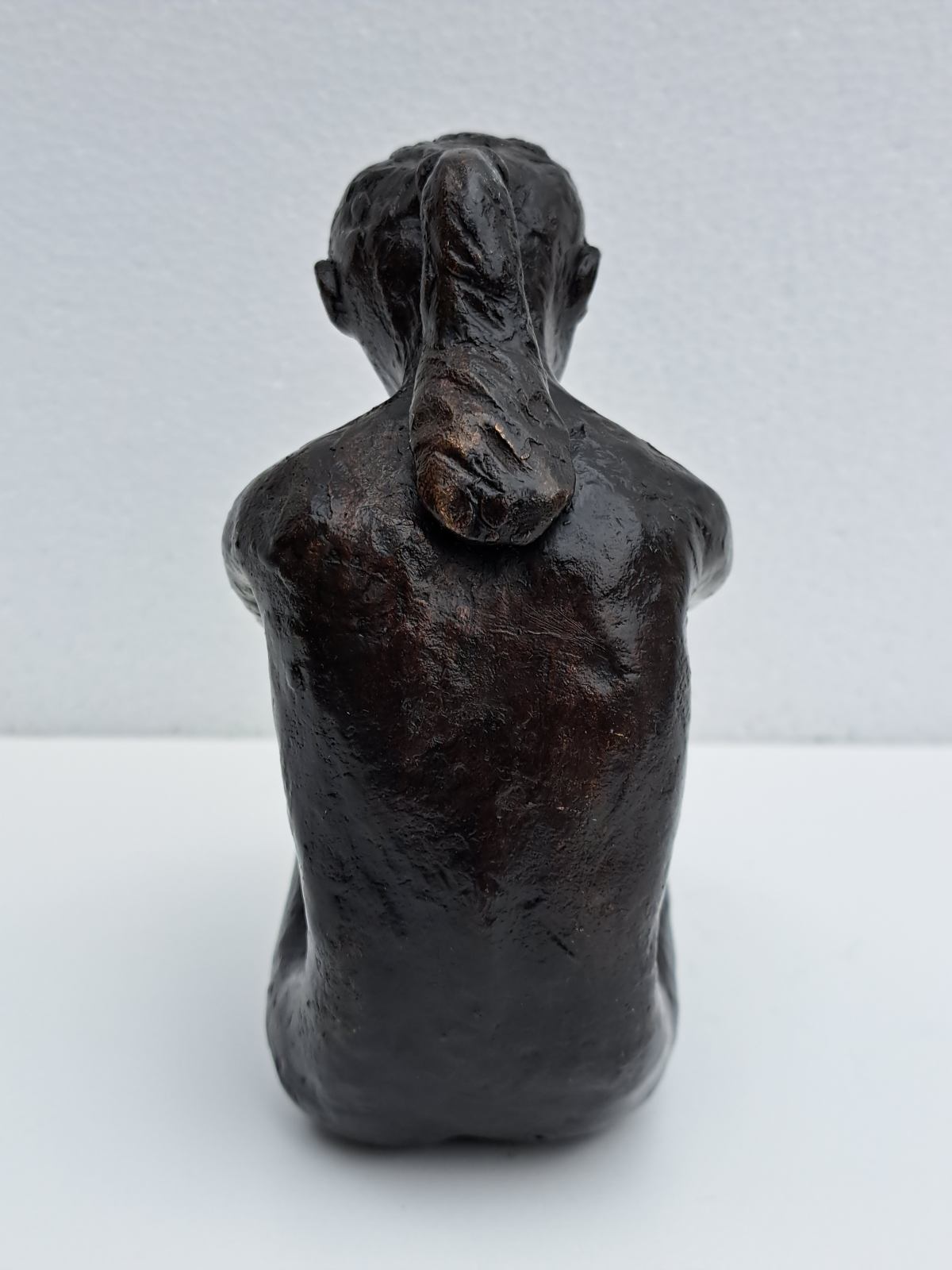 Bronze figure girl 1