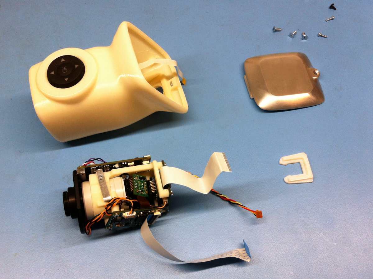 Assembly of medical camera with electronics