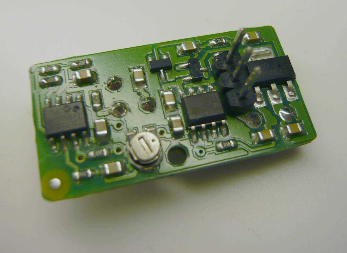 Small passive infrared motion detector printed circuit board