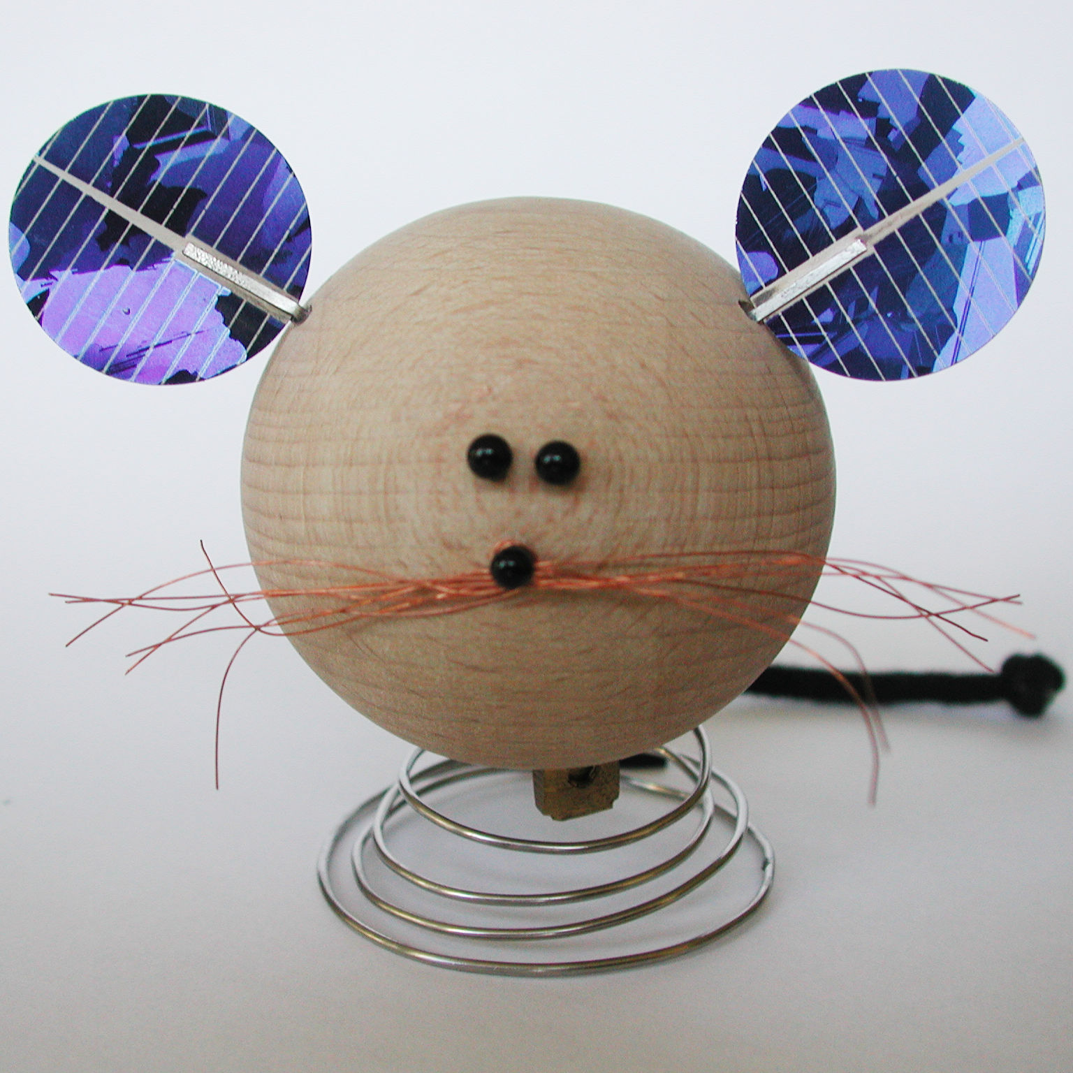 Solar energy powered mouse