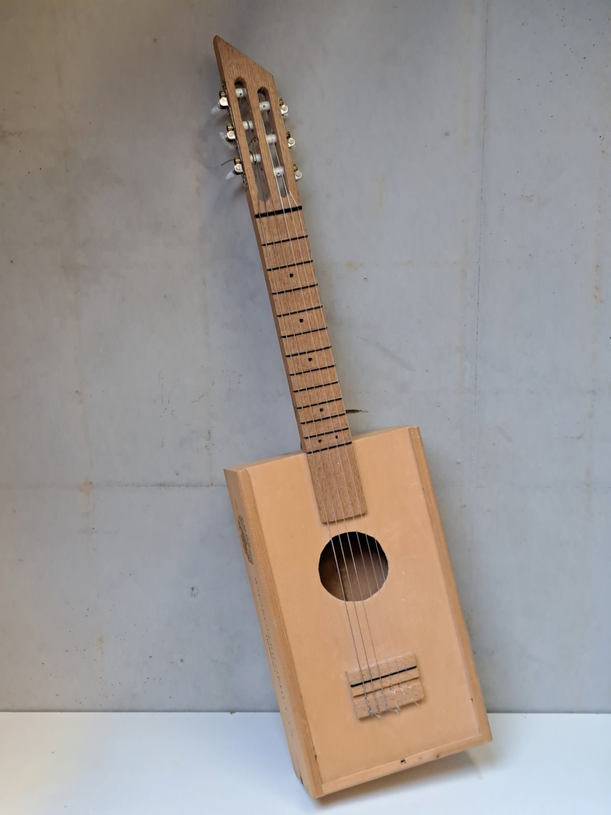 Wine box guitar